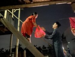 Lanjutkan Program Gerebek Sahur, Rudianto Lallo Bagi Makanan di Kampung Mannuruki Sudiang Raya