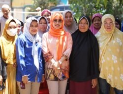 Sehari, Husniah Talenrang Sapa Ratusan Warga Barombong