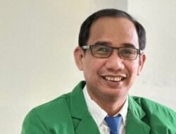 Ujian Tesis Magister Hukum di UMI, Rudianto Lallo Paparkan Refungsionalisasi DPRD
