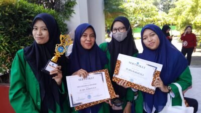 Berprestasi, Mahasiswa Universitas Megarezky Raih 2 Juara di HUT Persatuan Ahli Farmasi Indonesia 