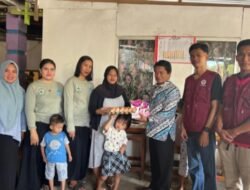 Perkuat Gerakan Ayo ke Posyandu, Kepala Dinas Kesehatan Sulbar Sasar Posyandu di Desa Bambu