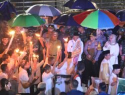 Danny Pomanto Lepas Peserta Pawai Obor dan Takbir Keliling 1 Syawal 1445 H: Bukti Makassar Kota Damai