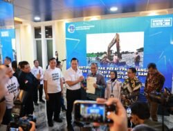 Menteri AHY Beri Sertifikat Tanah Elektronik ke Pemkot Makassar Senilai Rp3 Triliun