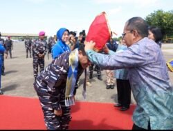 Kunker di Makassar, Danny Pomanto dan Indira Yusuf Ismail Jemput KSAL Laksamana TNI Muhammad Ali di Bandara Lanud Sultan