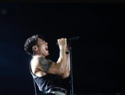 Penampilan Enerjik Nidji Tutup Panggung Fusion Music di Makassar F8 dengan Meriah