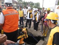 Kolaborasi Cegah Banjir, Pemkot Makassar Gandeng BBWS & Balai Jalan Bersihkan Drainase di Koridor Pettarani