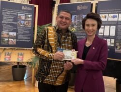 Wali Kota Munafri Disanjung di Vienna, Koin 100 Tahun Lee Kuan Yew Jadi Simbol Kolaborasi Global