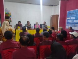 JUDUL : Sekcam Tallo dan Lurah Suangga Beri Arahan Usai Penetapan Ketua RW Terpilih di Kelurahan Suangga