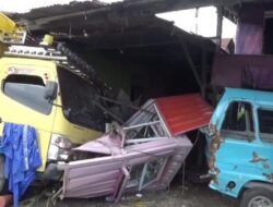 Kecelakaan di Maros, Truk Angkut Jeruk Nipis Hantam 2 Rumah dan Angkot