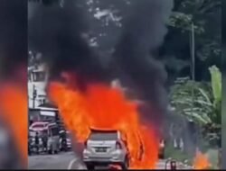 Mobil Angkut BBM Terbakar Depan SPBU Toraja Utara, Jalur Trans Sulawesi Lumpuh