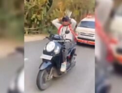 Viral Pemotor di Makassar Lepas Tangan Sambil Halangi Ambulans, Begini Reaksi Netizen