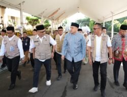 Bersama Menhaj RI, Munafri Sambut Jemaah Haji Kloter 17 Debarkasi Makassar