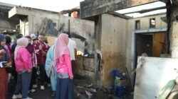Peduli Sesama, TP PKK Makassar Salurkan Bantuan untuk Warga Terdampak Kebakaran