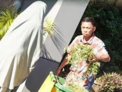 Jumat Bersih Bapenda Makassar: Memperkuat Kebersamaan dan Membangun Budaya Kerja Positif