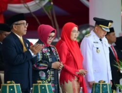 Wali Kota-Ketua TP PKK Makassar Hadiri Upacara HUT ke-81 RI di Rujab Gubernur Sulsel